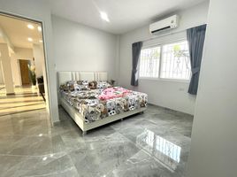 3 Bedroom Villa for sale in Mabprachan Lake, Pong, Nong Prue