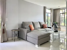 4 Schlafzimmer Haus zu vermieten im Mantana Onnut-Wongwaen 4, Dokmai