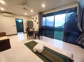 2 Schlafzimmer Appartement zu vermieten im Karon Seaview Apartment , Karon