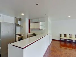 2 Bedroom Condo for rent at S.V. Apartment, Lumphini