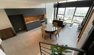 2 Bedrooms Condo for sale in Si Lom, Bangkok The Lofts Silom