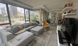 ขายคอนโด 2 ห้องนอน ใน ลุมพินี, กรุงเทพมหานคร O2 Hip Condo