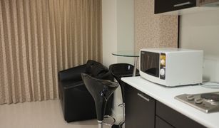 1 Schlafzimmer Wohnung zu verkaufen in Phra Khanong Nuea, Bangkok D65 Condominium