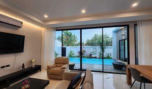 Вилла, 3 спальни на продажу в Nong Pla Lai, Паттая Hivery Pool Villa 2