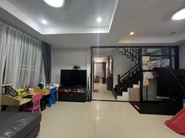 4 Bedroom Townhouse for sale at Yon Prapha Village, Nawamin, Bueng Kum, Bangkok