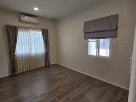 4 Bedroom House for rent at Mantana Bangna - Wongwaen, Dokmai