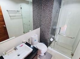 2 Schlafzimmer Wohnung zu verkaufen im Axis Pattaya Condo, Nong Prue, Pattaya