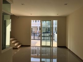 4 Bedroom Townhouse for rent at Golden Town Ladprao - Kaset Nawamin, Khlong Kum