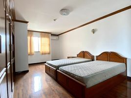 3 Bedroom Apartment for rent at Regent On The Park 1, Khlong Tan, Khlong Toei