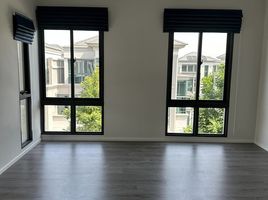 6 Bedroom Townhouse for sale at THE SONNE Srinakarin – Bangna, Dokmai