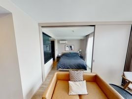 1 Schlafzimmer Appartement zu vermieten im The Teak Sukhumvit 39, Khlong Tan Nuea