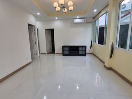 4 Bedroom Villa for sale at Manthana Village Hangdong, Ban Waen