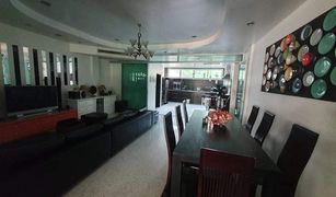 4 Bedrooms Townhouse for sale in Bang Khlo, Bangkok Esta Home Private Park