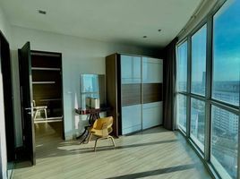 1 Bedroom Condo for sale at Sky Walk Residences, Phra Khanong Nuea