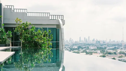 Фото 1 of the Communal Pool at Ideo Mobi Bangsue Grand Interchange