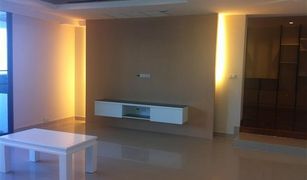 2 Bedrooms Condo for sale in Khlong Toei Nuea, Bangkok Shiva Tower