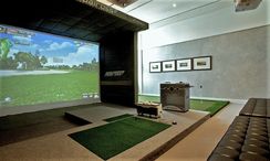 Фото 2 of the Golf Simulator at Aguston Sukhumvit 22