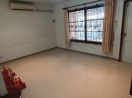3 Schlafzimmer Reihenhaus zu verkaufen im Supalai Ville Ekamai-Ramindra, Nuan Chan