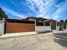 4 Bedroom House for sale at Pakamas Village, Phra Khanong Nuea