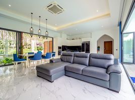 3 Schlafzimmer Villa zu verkaufen im The Menara Hills, Si Sunthon, Thalang