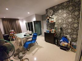 4 Schlafzimmer Villa zu verkaufen im Baan Panya Intra, Bang Chan
