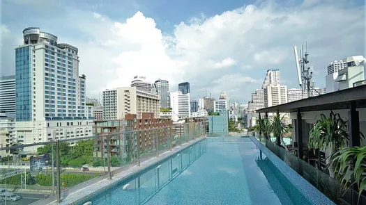 图片 2 of the Communal Pool at The Tempo Ruamrudee