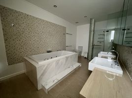 3 Schlafzimmer Appartement zu vermieten im Northpoint , Na Kluea