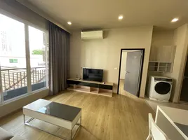 1 спален Кондо в аренду в Quartz Residence, Khlong Toei