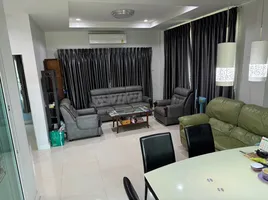 5 Schlafzimmer Villa zu vermieten in DONKI Mall Thonglor, Khlong Tan Nuea, Khlong Tan Nuea