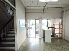 2 Bedroom Townhouse for rent in Bangkok, Wang Thong Lang, Bangkok