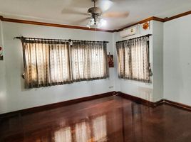 5 Schlafzimmer Haus zu verkaufen in Mueang Nonthaburi, Nonthaburi, Talat Khwan