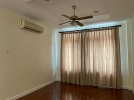 5 Schlafzimmer Villa zu vermieten im Narasiri Pattanakarn-Srinakarin, Suan Luang, Suan Luang