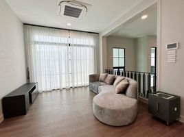 5 Schlafzimmer Haus zu vermieten im Nantawan Rama 9 - New Krungthepkretha, Saphan Sung