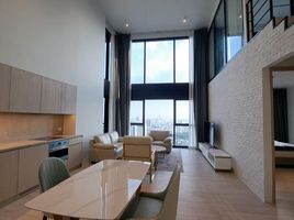 2 спален Кондо в аренду в The Lofts Silom, Si Lom