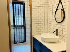3 Bedroom Condo for rent at Bann Chidtha Apartment, Saphan Sung