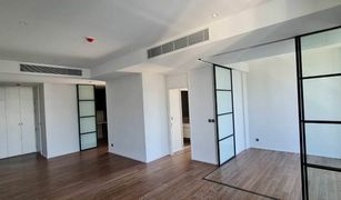 3 Bedrooms Condo for sale in Lumphini, Bangkok Muniq Langsuan