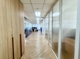 206.88 m² Office for rent at Ital Thai Tower, Bang Kapi, Huai Khwang, Bangkok