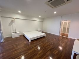 3 Schlafzimmer Appartement zu vermieten im City Lakes Tower Sukhumvit 16, Khlong Toei