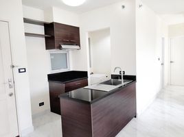 2 Schlafzimmer Wohnung zu verkaufen im S&S Sukhumvit Condominium, Bang Na