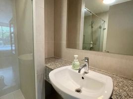 1 Bedroom Condo for rent at The Clover, Khlong Tan Nuea