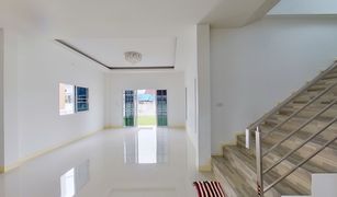 4 Bedrooms House for sale in Nong Chom, Chiang Mai 