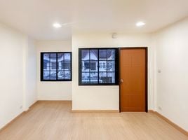 3 спален Дом for sale in Суан Луанг Бангкок, Suan Luang, Суан Луанг, Бангкок, Таиланд