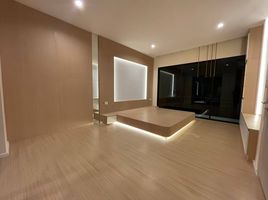 3 Bedroom Townhouse for sale at Nirvana Define Srinakarin-Rama 9, Saphan Sung, Saphan Sung, Bangkok