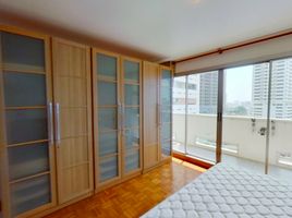 2 спален Кондо в аренду в Baan Sukhumvit 36, Khlong Tan