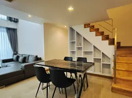 3 Bedroom Condo for rent at Downtown 49, Khlong Tan Nuea