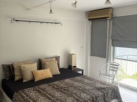 2 Schlafzimmer Appartement zu vermieten im Raintree Villa, Khlong Tan Nuea