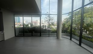 3 chambres Condominium a vendre à Bang Kapi, Bangkok KALM Penthouse