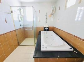 4 Bedroom Villa for sale at Karnkanok 2, San Pu Loei