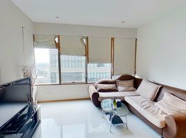 1 Bedroom Condo for rent at The Emporio Place, Khlong Tan