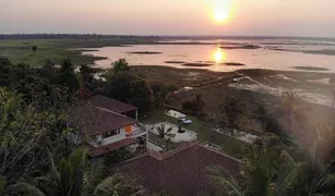 苏林 Nok Mueang 6 卧室 别墅 售 